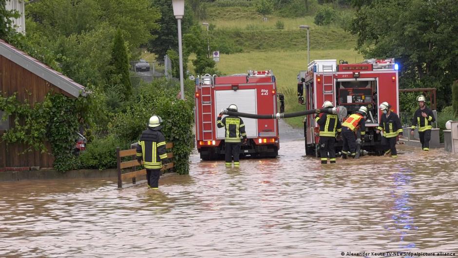 Germany Heavy rains and flooding cause chaos News DW