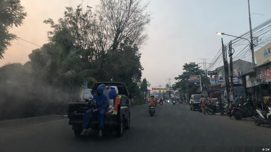 Ppkm Level 4 Artinya Istilah Baru Ppkm Level 3 4 Berlaku Di Jawa Bali Apa Artinya Indonesia