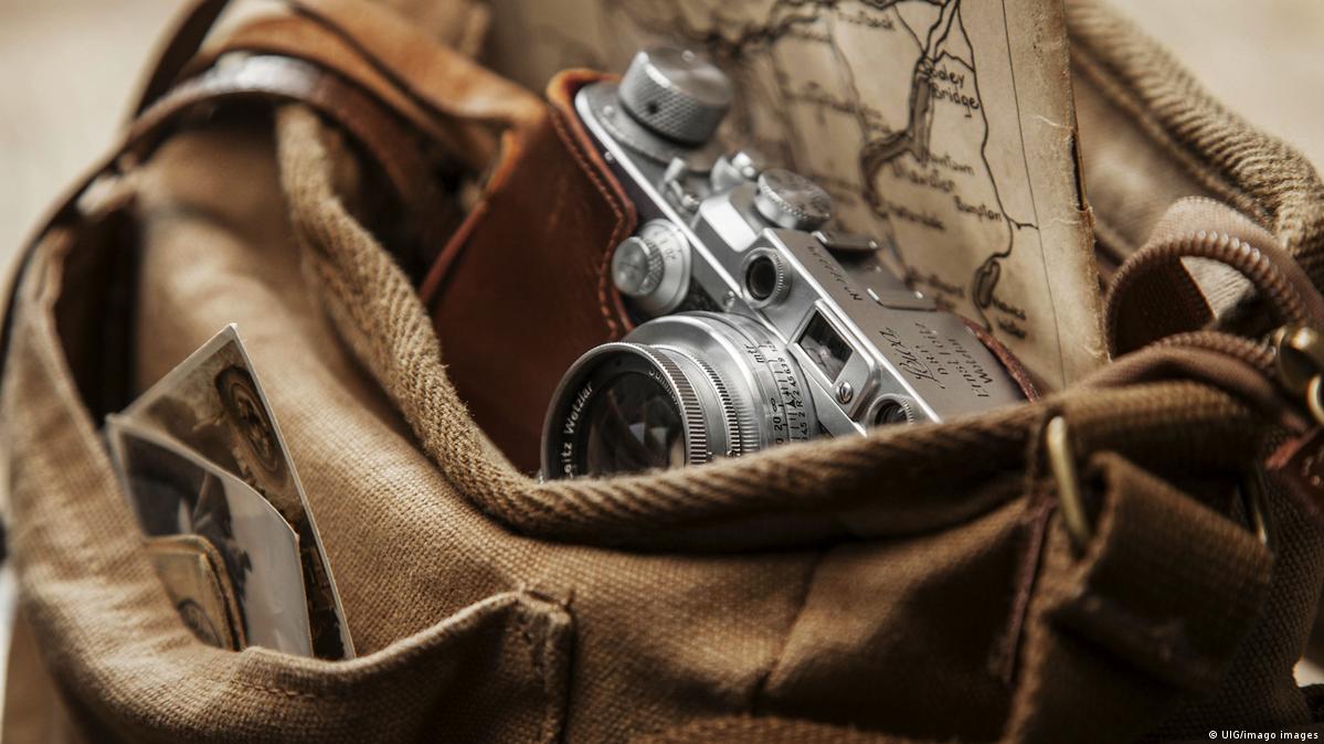 Analog photography makes a comeback DW 10/02/2021