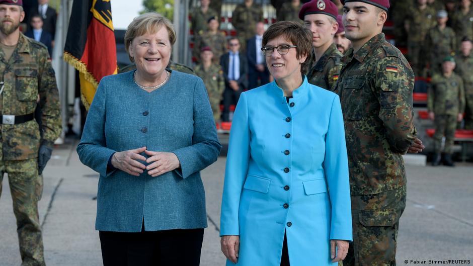 Merkel, KrampKarrenbauer meet Afghan veterans DW 09/22/2021