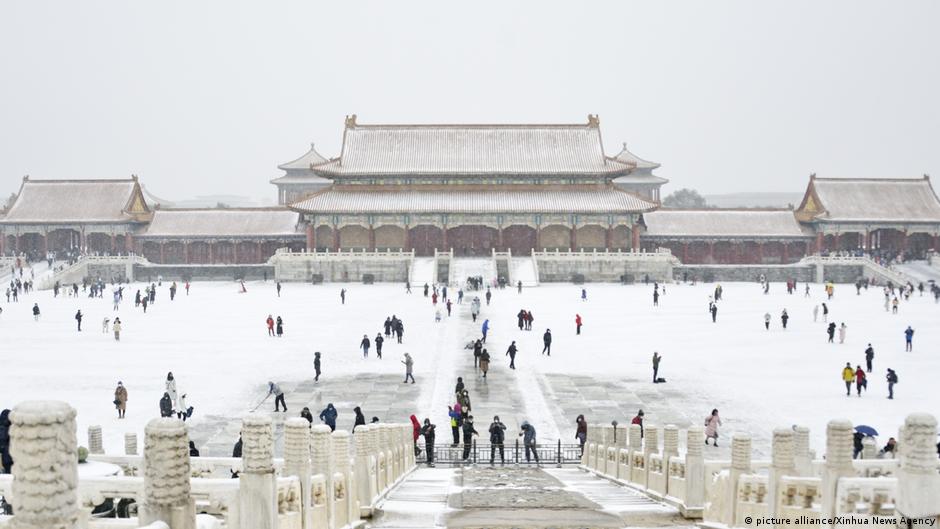 China's first snowstorm of winter arrives early — in pictures DW 11