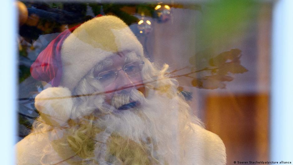 Why Santa Claus in Germany closed the doors of his office (photo