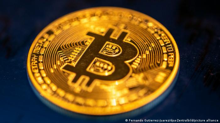 Turkey Witnesses Bitcoin Frenzy Amid Economic Turmoil | Business | Economy And Finance News From A German Perspective | Dw | 16.05.2022