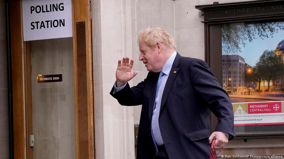 UK regional elections Boris Johnson under scrutiny DW 05/05/2022