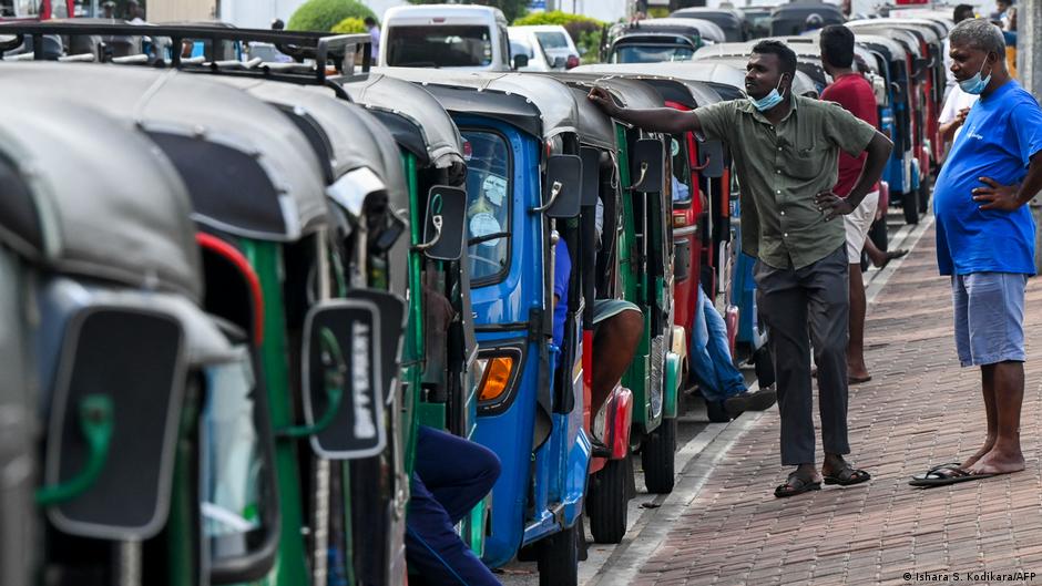 Sri Lankans lose hope amid economic crisis