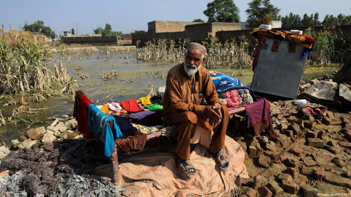 Is global aid reaching Pakistan's flood victims? DW 09/08/2022