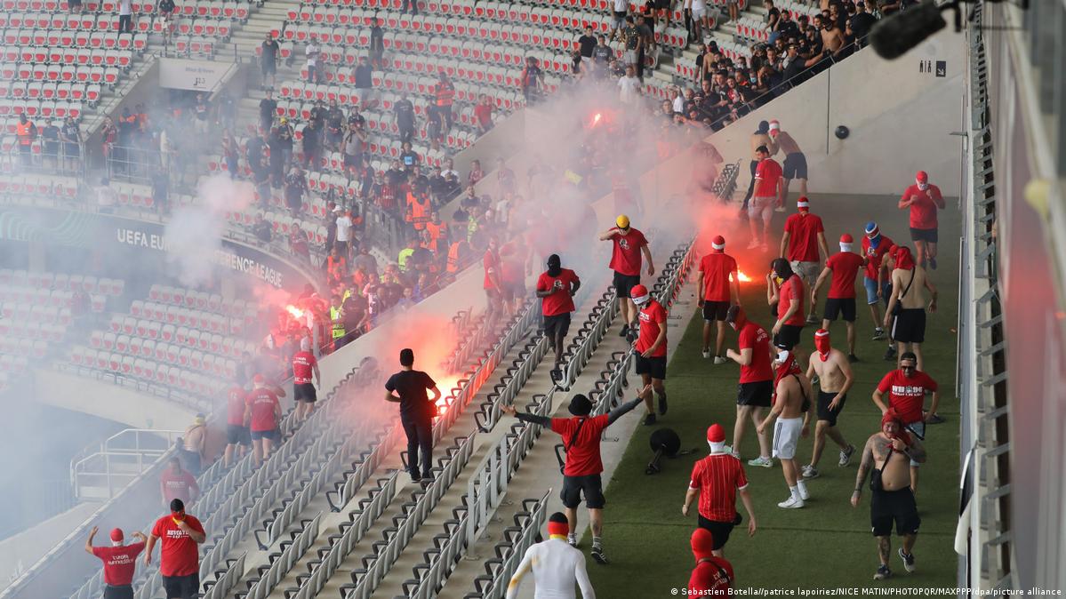 What sparked the violence at Nice vs. Cologne? DW 09/09/2022