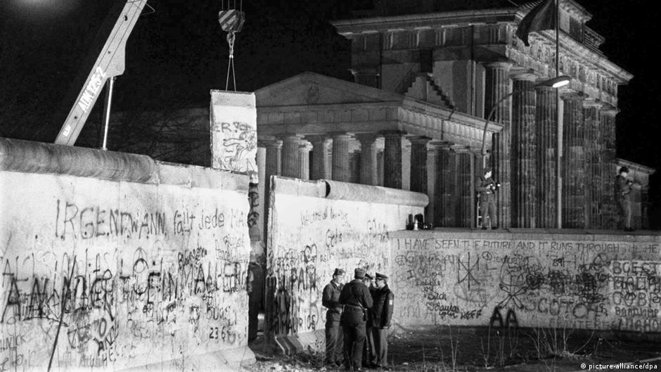Countdown to 1989 The Fall of the Berlin Wall DW 10/28/2024
