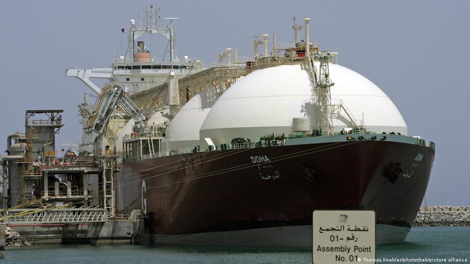 French, Qatari energy giants sign major natural gas deal DW 24.09.