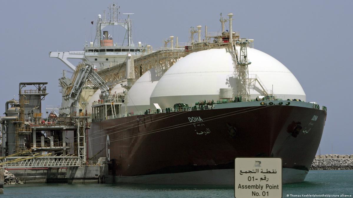 French, Qatari energy giants sign major gas deal DW 09/24/2022