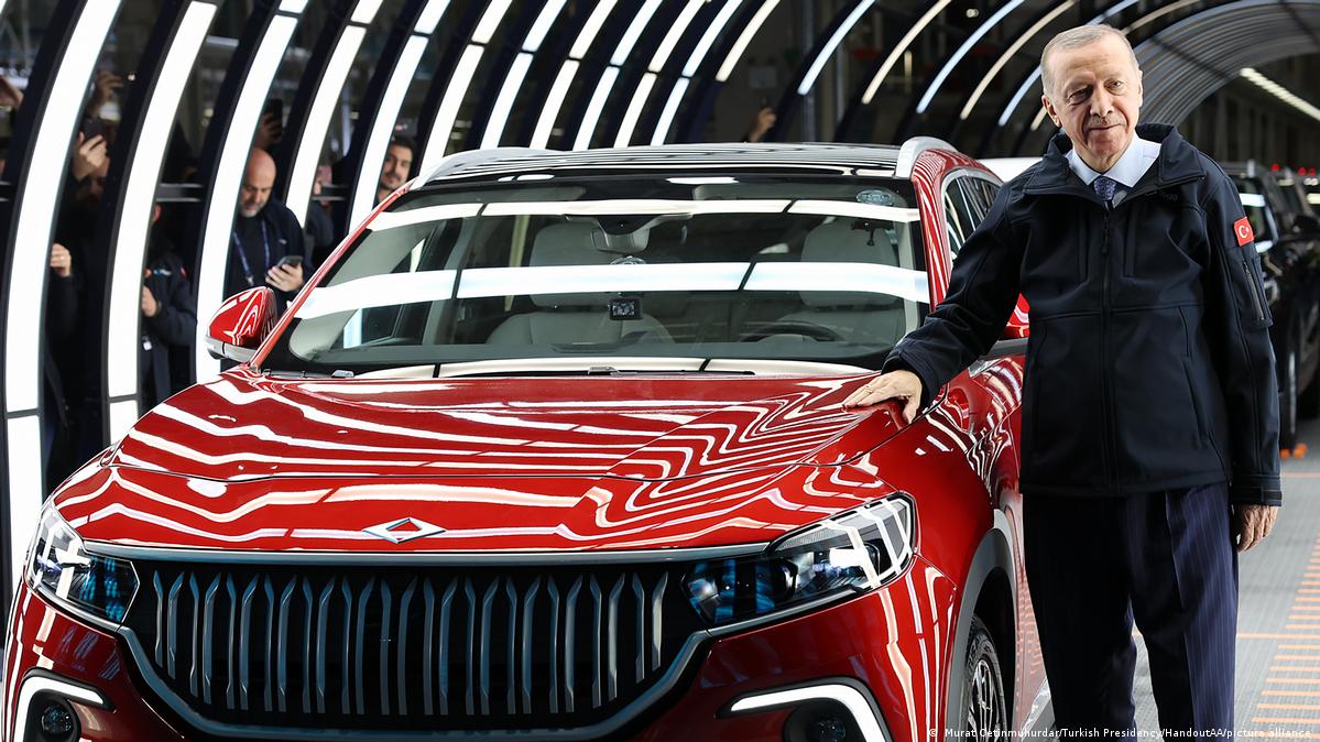 Turkey launches TOGG car, Erdogan's prestige project DW 10/30/2022