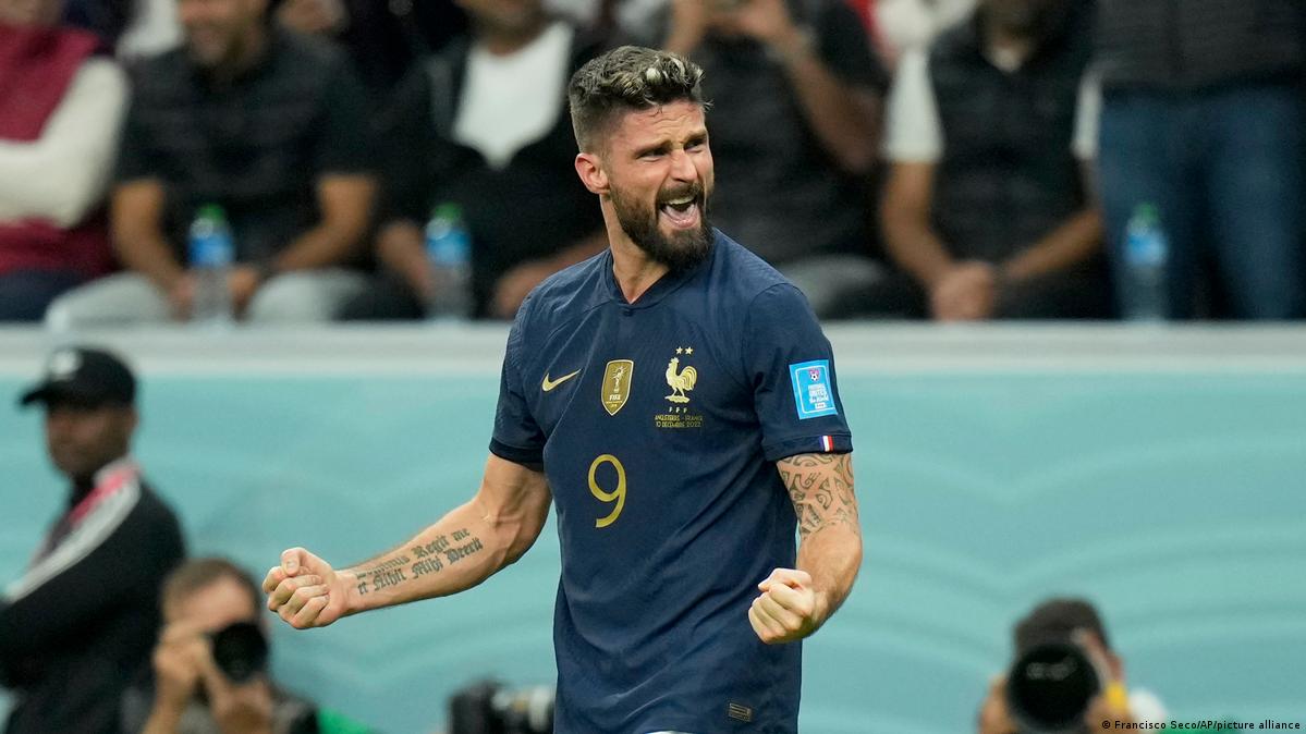 World Cup 2022 France's Giroud wins tale of two strikers DW 12/10/2022