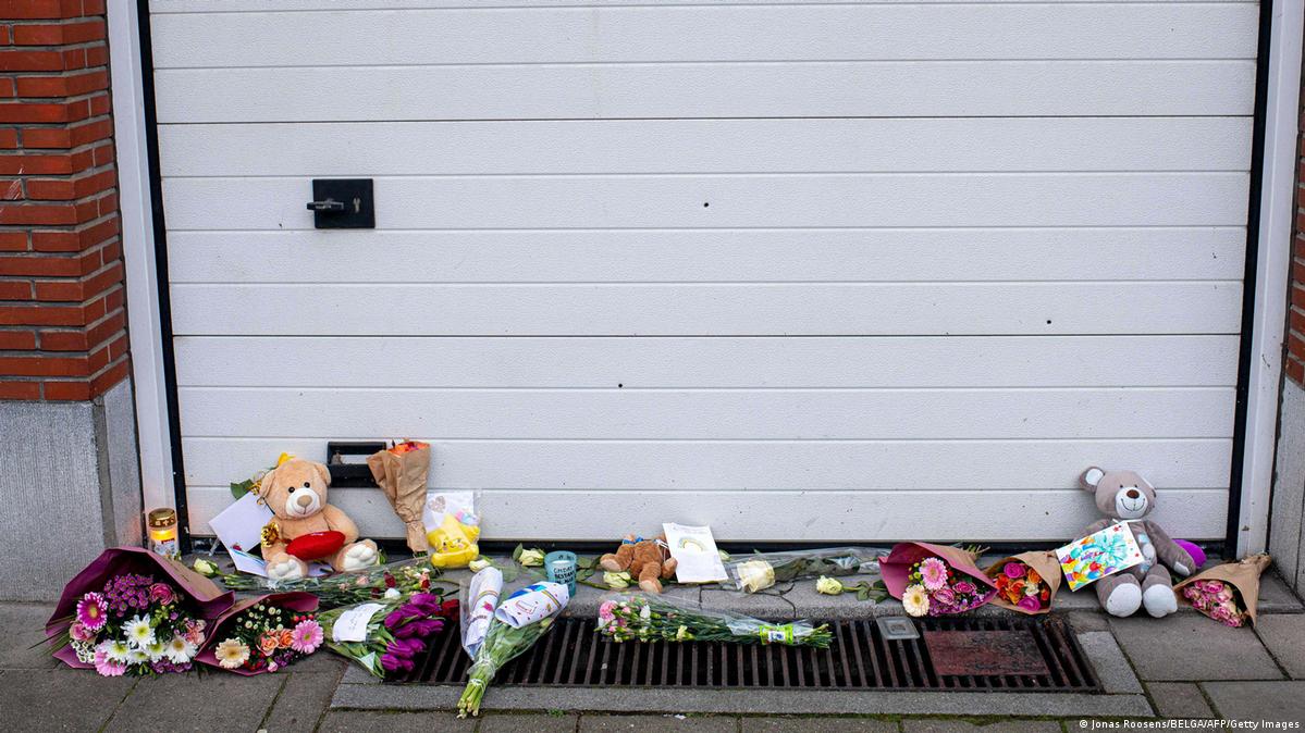 Cocaine capital Antwerp fears drugrelated attacks may rise DW 02