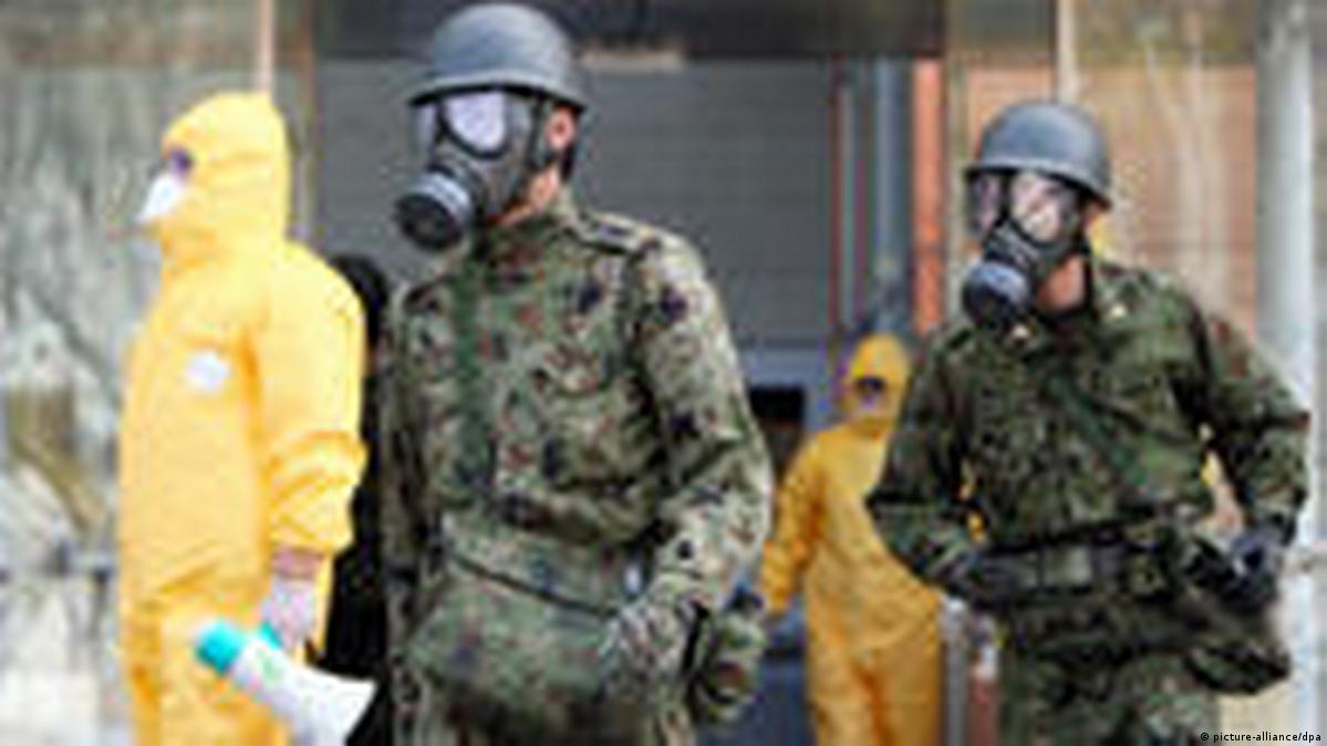 Japan evacuates as radioactive levels rise DW 03/15/2011
