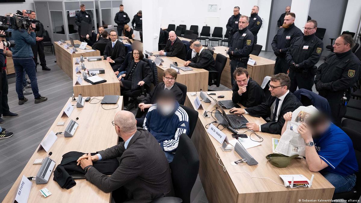 German court hands sentences to Dresden Green Vault suspects DW 05/16/2023