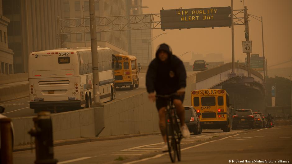 Europe joins fight against Canada wildfire smoke DW 06/08/2023
