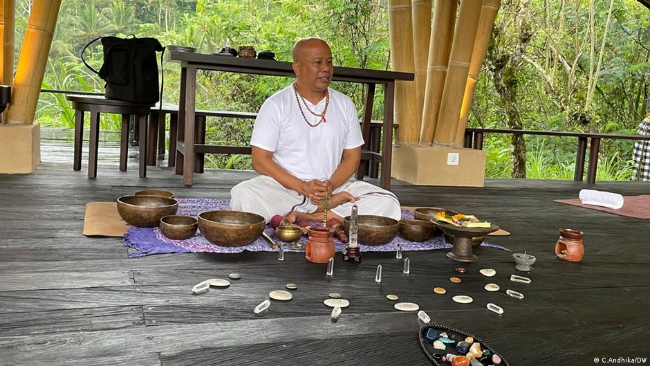 Singing Bowl Treatment Mencari Santai Lewat Terapi Bunyi DW 20.06.2023