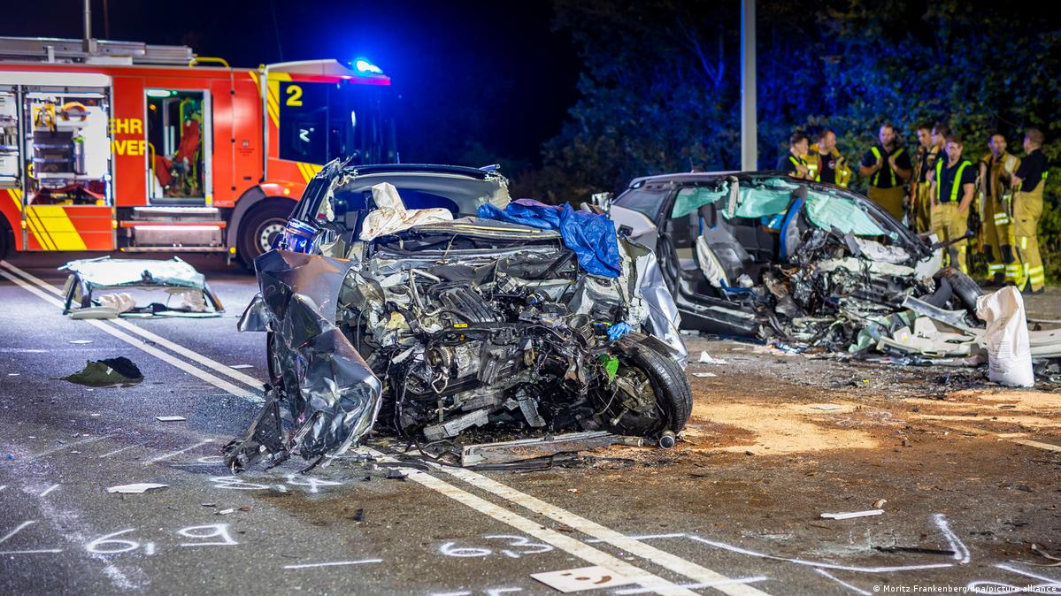 Germany Car crash kills 4 in Hanover DW 08/23/2023