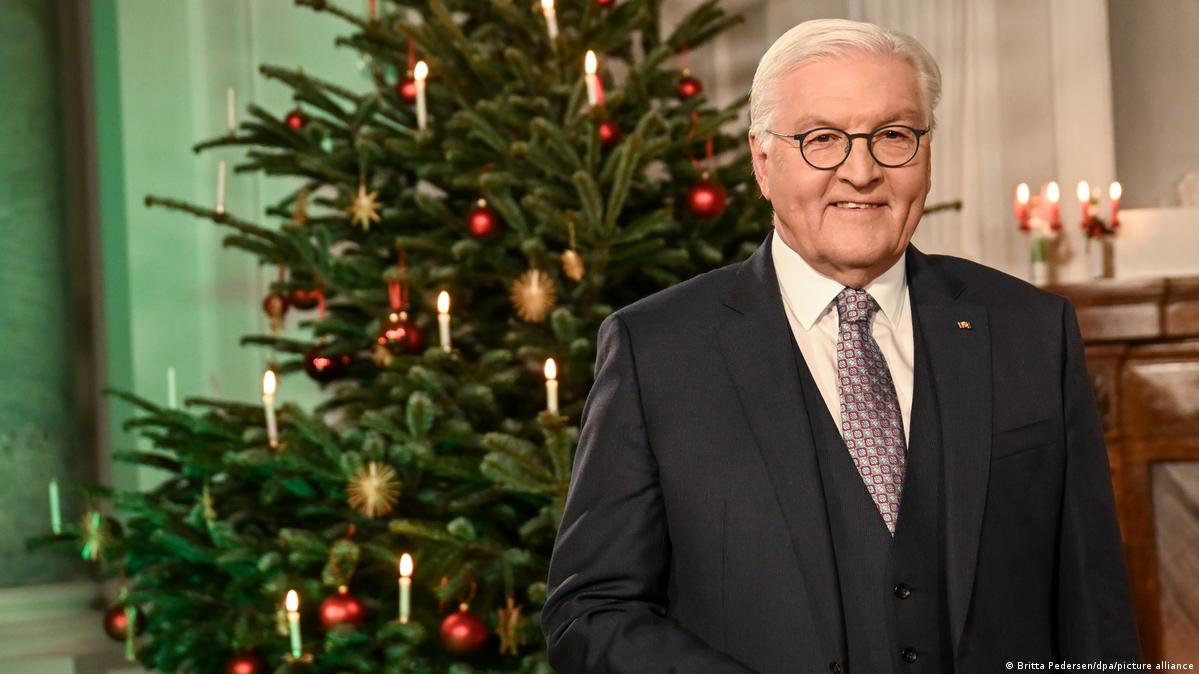 Steinmeier 'We all long for a more peaceful world' DW 12/24/2023
