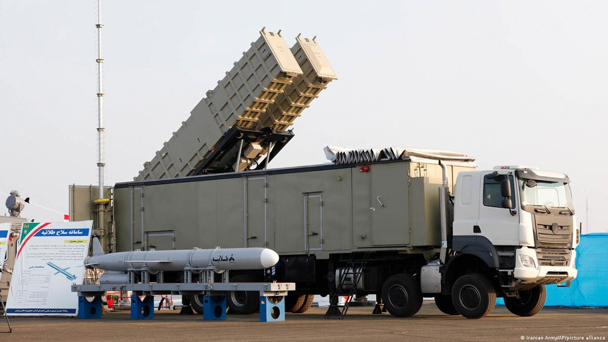 Iran's navy receives 'smart' longrange missiles DW 12/24/2023