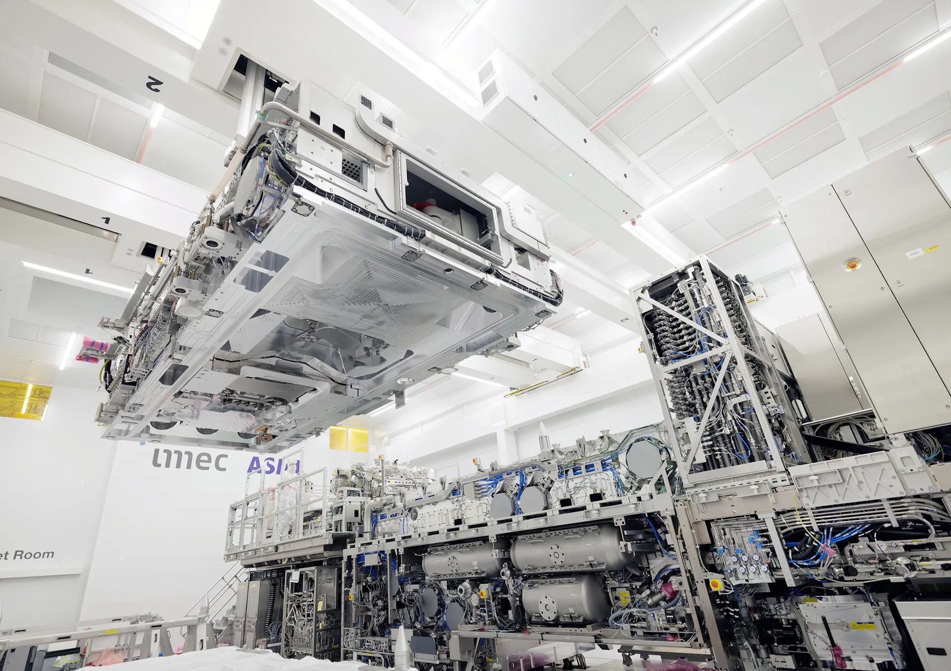 Imec readies HighNA EUV scanner for first wafers