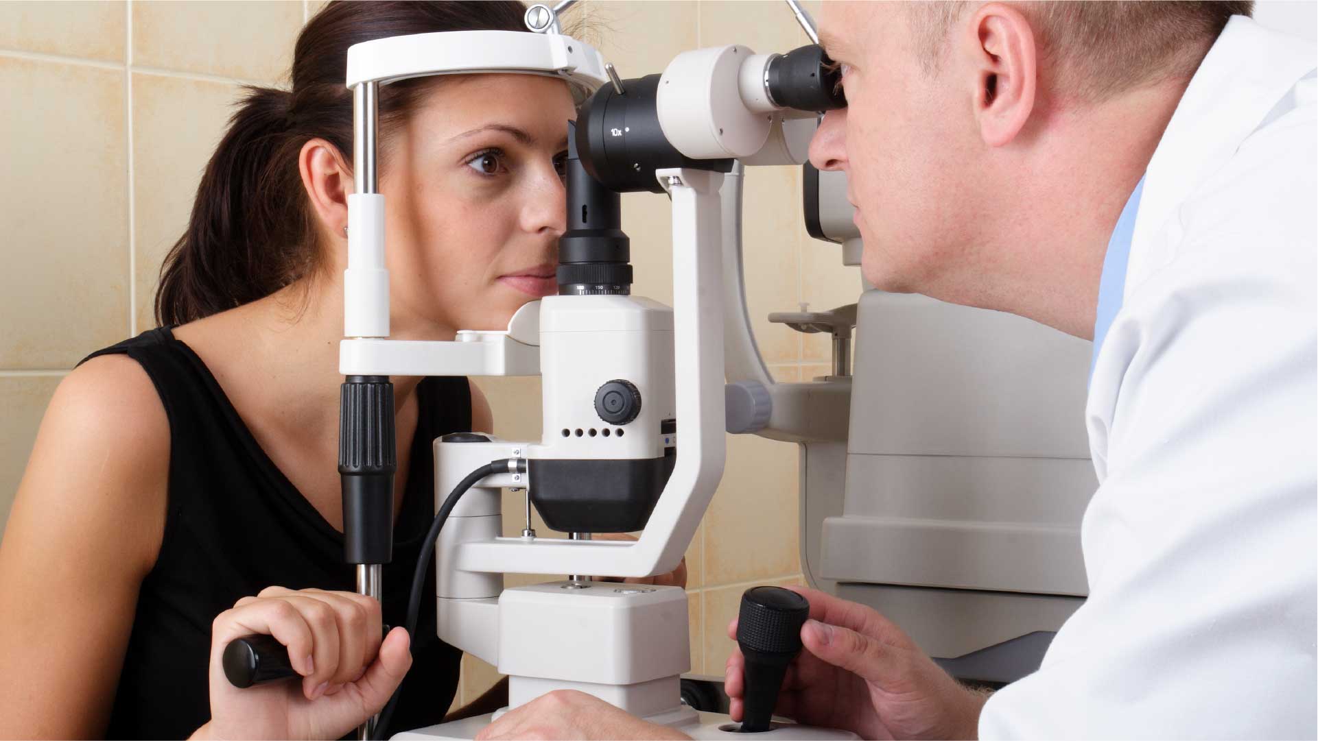 Linear actuators, linear guides, ball and roller screws for Ophthalmic