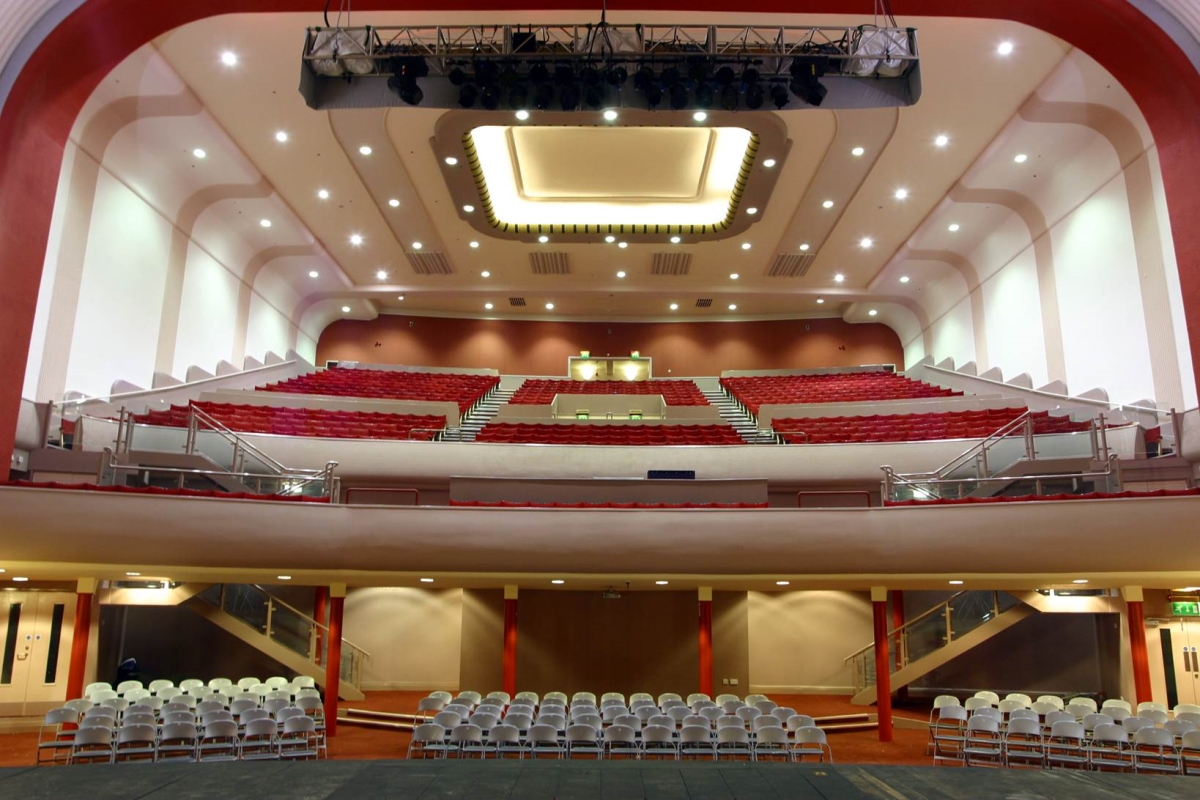 dBTechnologies火爆现场之英国北安普顿2022《白雪公主》圣诞演出 叉烧网