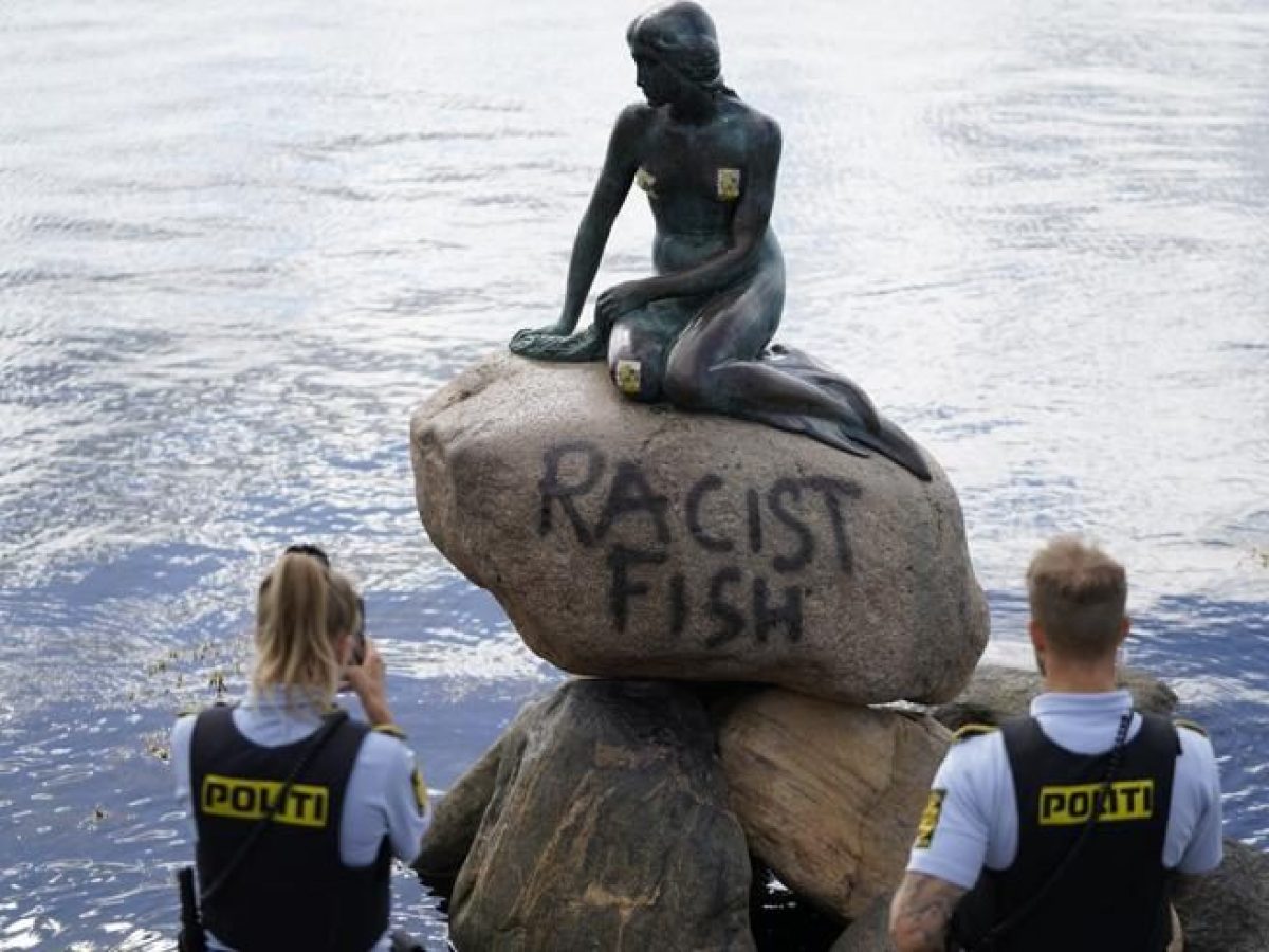 Vandalizzata la di Copenaghen Pesce razzista