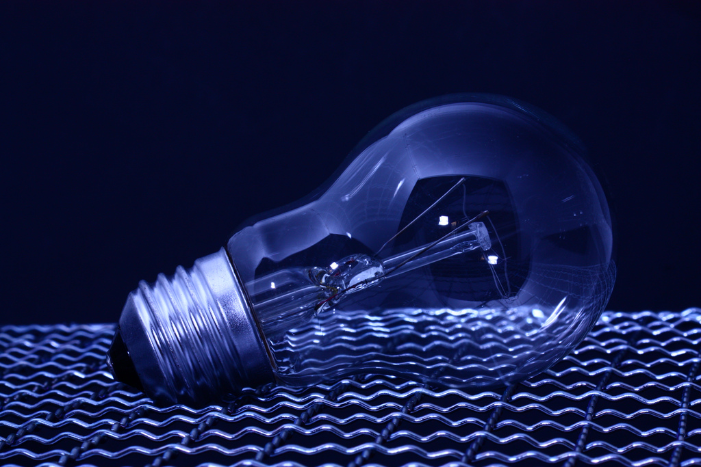 Glödlampor På Nätet Hejdå glödlampan! Fast egentligen inte på riktigt. Feber / Pryl