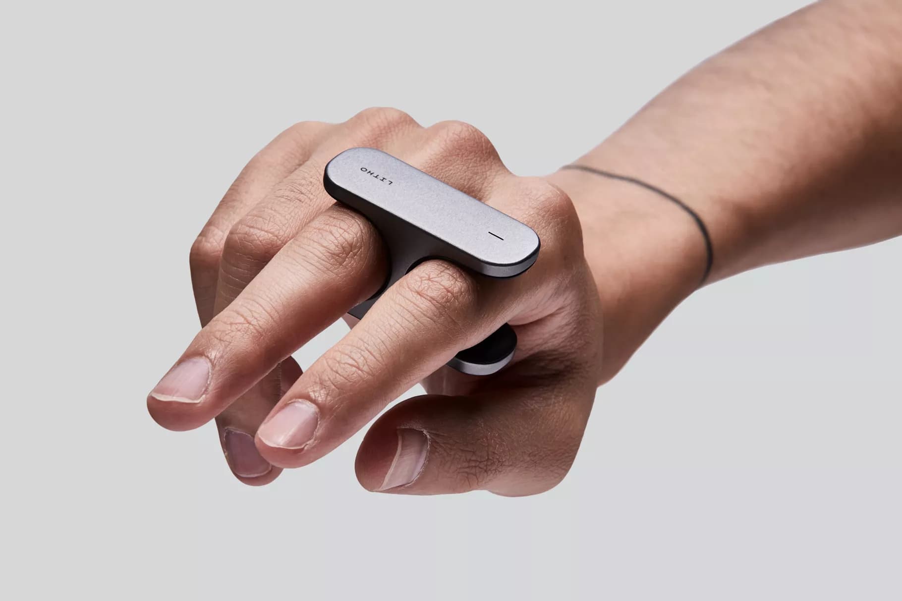 Litho är en handkontroll för augmented reality. Går även att använda