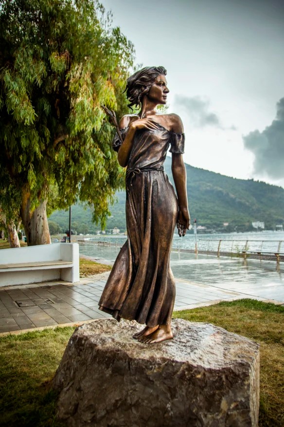 Is this statue of a 19thcentury peasant woman sexist?
