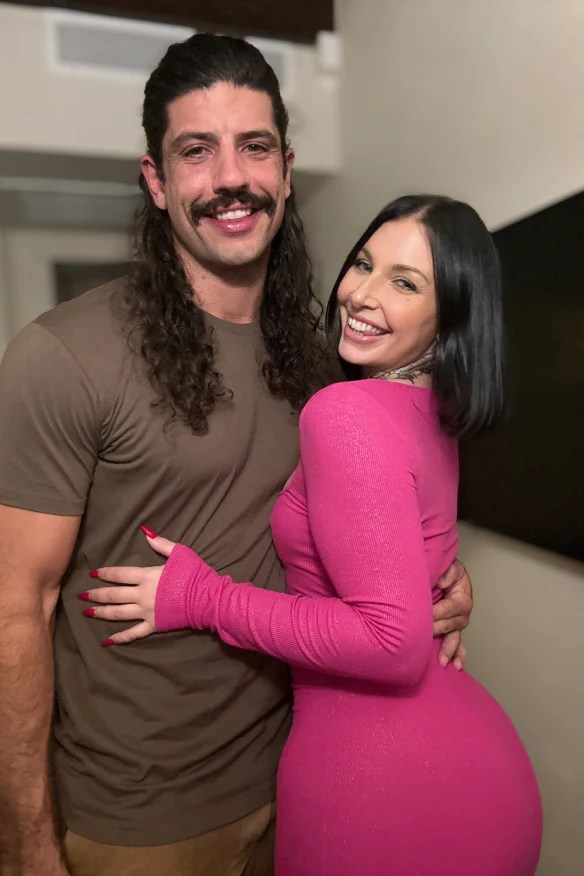 How Australian OnlyFans stars are making thousands selling adult