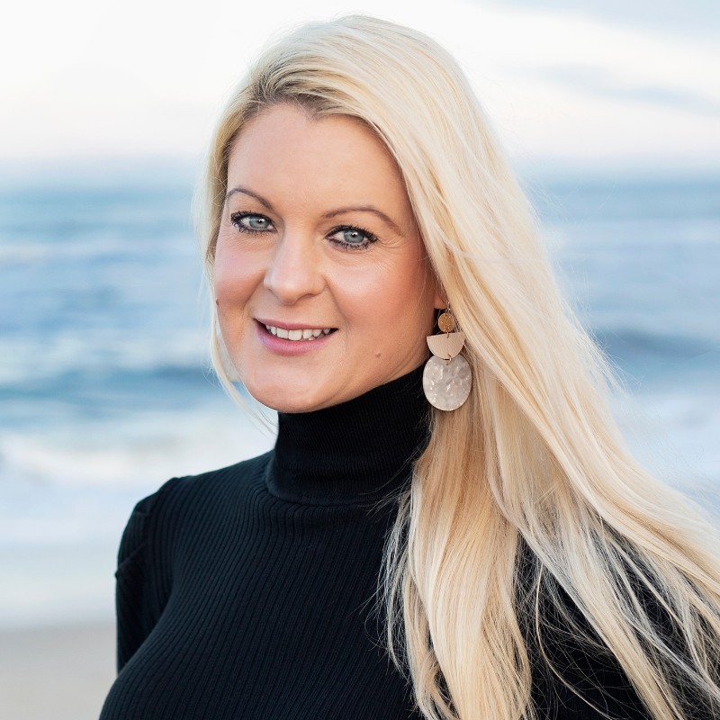Dolly Anne Saundersreal estate broker at coldwell banker seaside