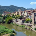 Besal&uacute; i riu Fluvi&agrave;