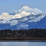 2017-01-05 Twin Sisters Mountain & Mt. Baker (2048x1360)