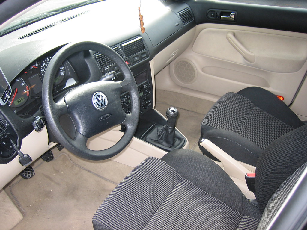 Red car/beiger interior or Black car/beige interior