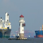 Shanghai - Approaching Huangpu River