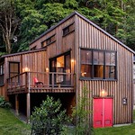 cathy-schwabe-mendocino-county-exterior6-via-smallhousebliss