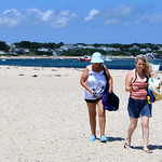20100803 1204 - Cape Cod - North Beach Island - Anne, Carolyn - (by Vicky) - 4860106344_b3c9714f0d o