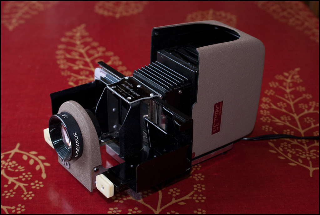 Minolta Mini 35 slide projector kit | PhotoDelusions