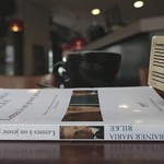 Paris, &agrave; l&rsquo;ombre des petits caf&eacute;s en fleur&hellip;