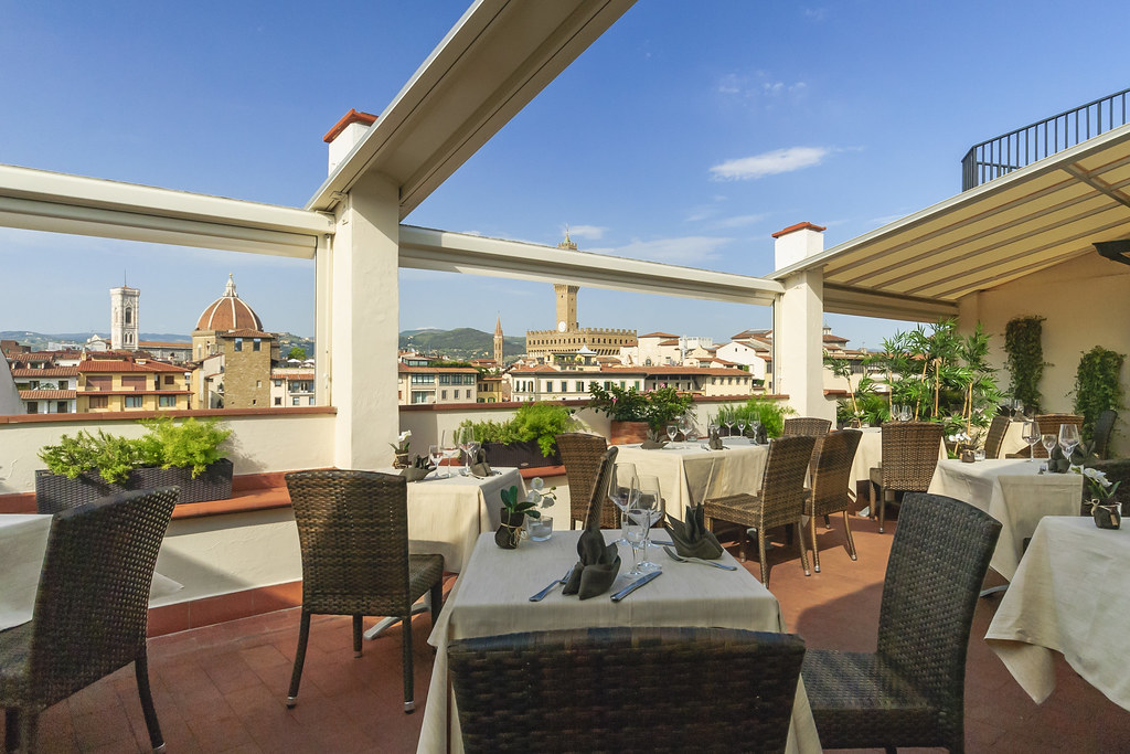 Florence rooftop wine bar and restaurant with best view