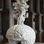 Fountain of life mimicking the shape and style of miniature (Piet&agrave; III)