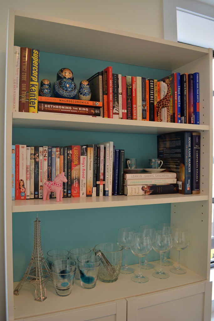 How To Dress A Bookshelf Painted Bookshelf Eat Play Dress