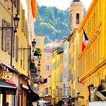 A narrow street，Nice