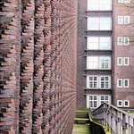 2707 Architekturdetails Haus Neuerburg, Hamburg Wandsbek - Zigarettenfabrik; Industriearchitektur von Fritz H&ouml;ger.