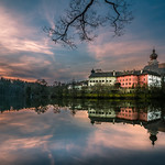 H&ouml;glw&ouml;rth monastery