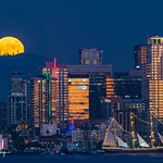 Harvest Moon behind Mount Helix