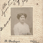 Ascoli com'era: una posa presso il fotografo Rocchigiani (1905)