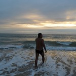 Amanhecer no mar - praia Canoa 2012 Cear&aacute;